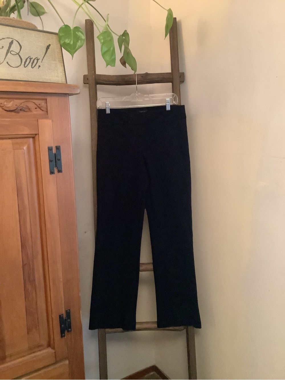 Jones New York Black Cropped Straight-Leg Pants